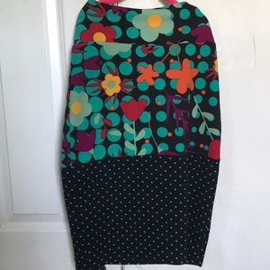 Women’s small dipped Cassie skirt
